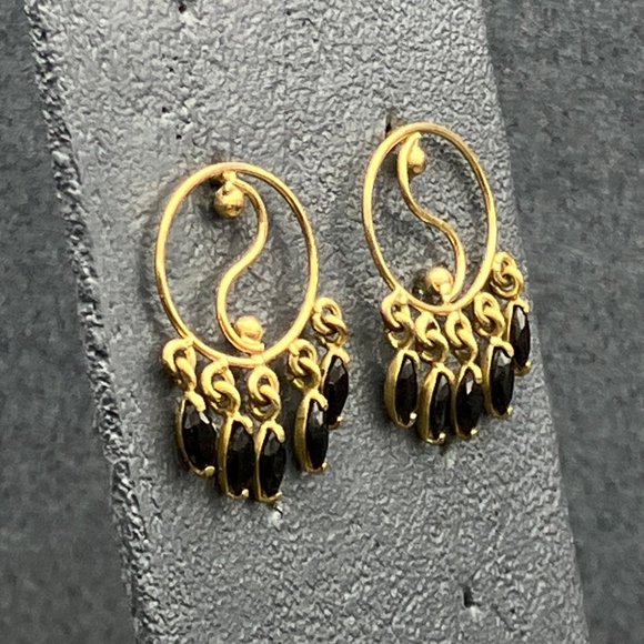 Dangle Pierced Earrings Yin Yang Gold Wire Faceted Black Ellipse Retro BoHo - Picture 2 of 5